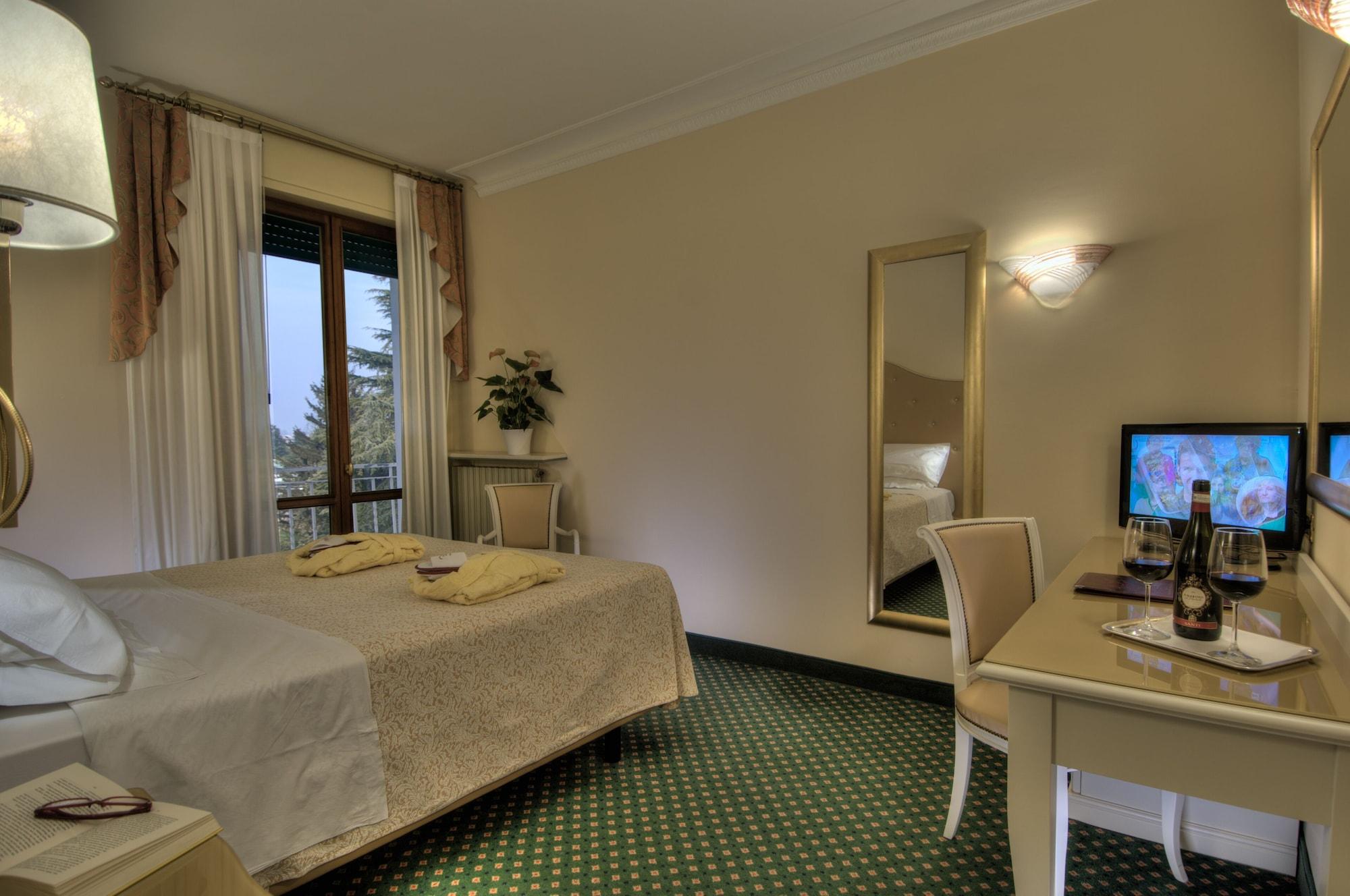 Palace Hotel Meggiorato 아바노테르메 외부 사진